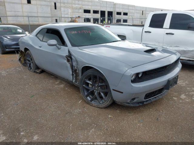  Salvage Dodge Challenger