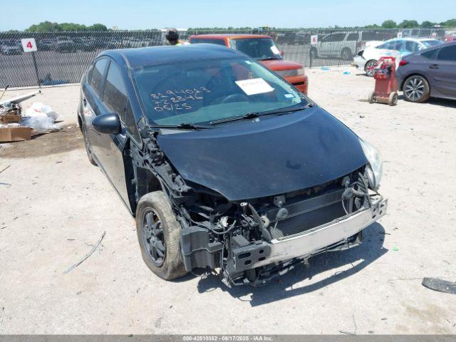  Salvage Toyota Prius