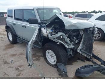  Salvage Ford Bronco