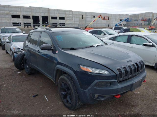  Salvage Jeep Cherokee