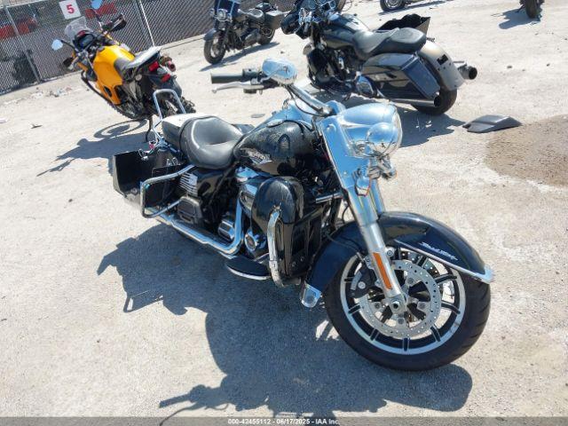  Salvage Harley-Davidson Flhr