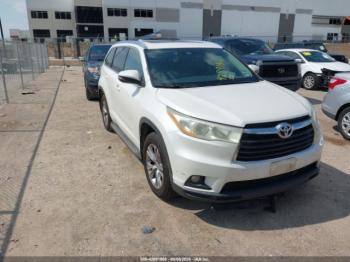  Salvage Toyota Highlander