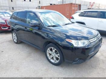  Salvage Mitsubishi Outlander