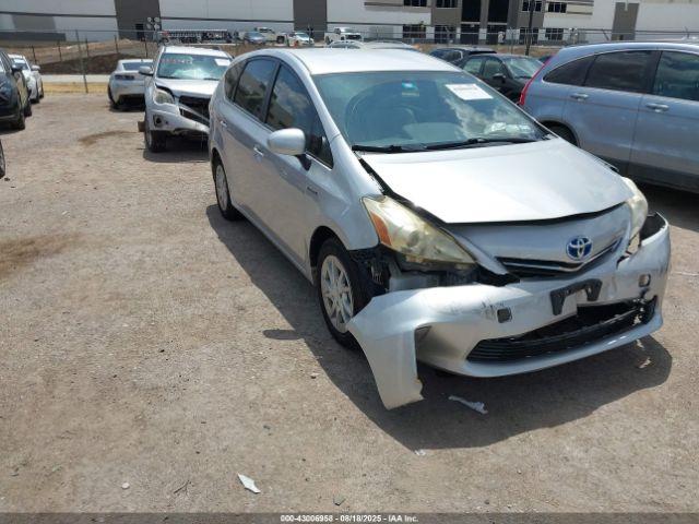  Salvage Toyota Prius v