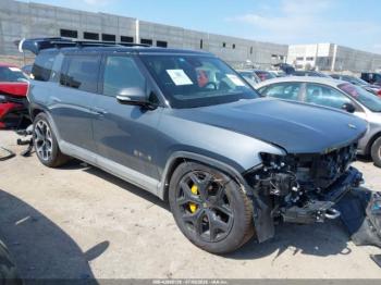  Salvage Rivian R1s