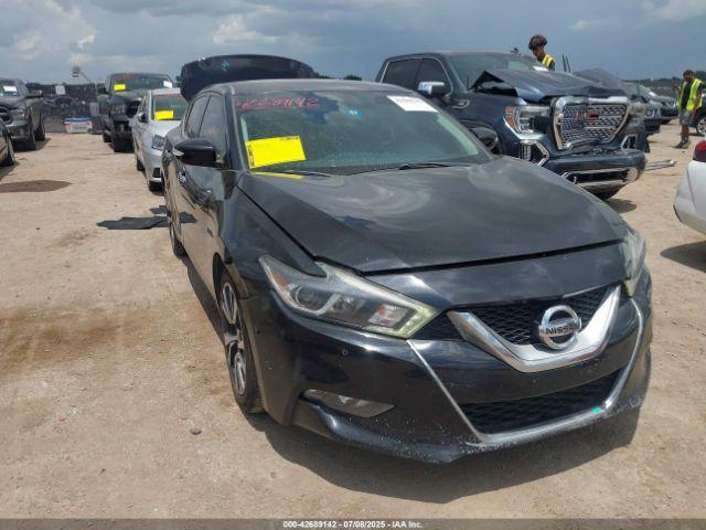  Salvage Nissan Maxima
