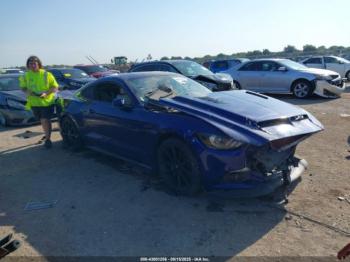  Salvage Ford Mustang