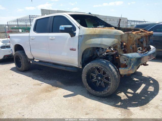  Salvage Chevrolet Silverado 1500