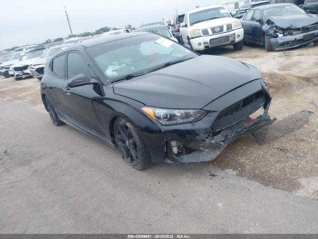  Salvage Hyundai VELOSTER