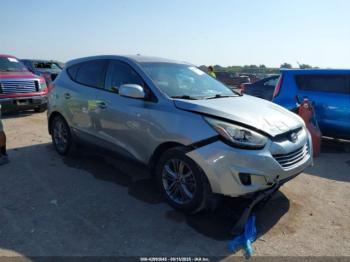  Salvage Hyundai TUCSON