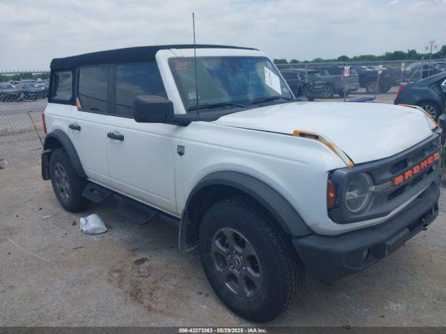  Salvage Ford Bronco