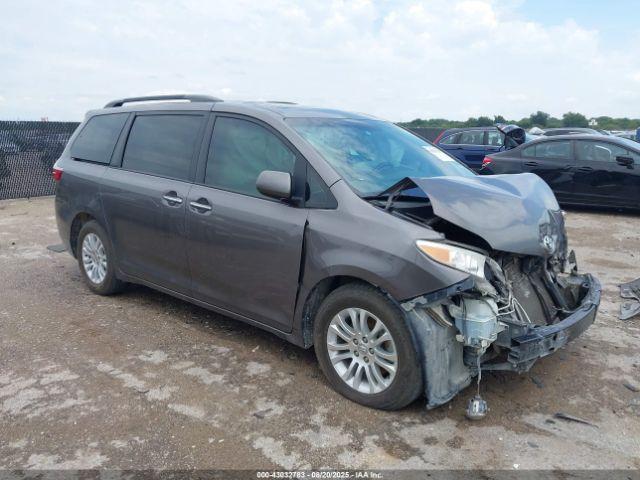  Salvage Toyota Sienna