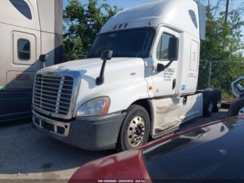  Salvage Freightliner Cascadia 125