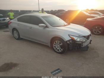  Salvage Nissan Altima
