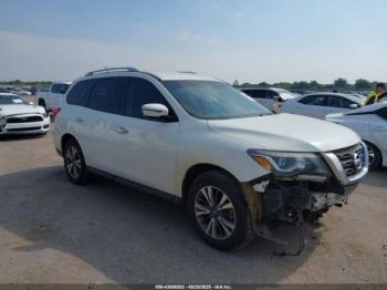  Salvage Nissan Pathfinder