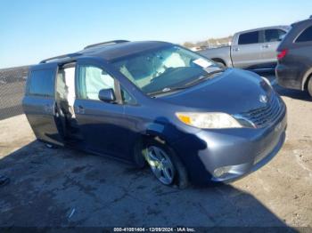  Salvage Toyota Sienna