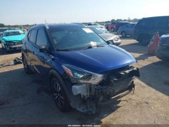  Salvage Nissan Kicks
