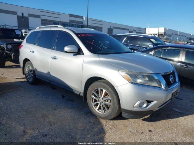  Salvage Nissan Pathfinder
