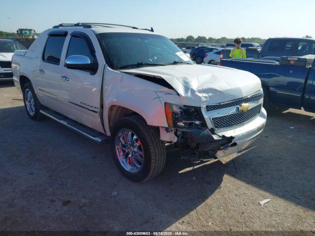  Salvage Chevrolet Avalanche 1500