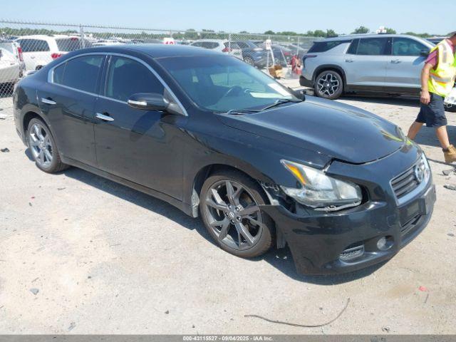  Salvage Nissan Maxima