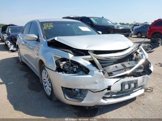  Salvage Nissan Altima