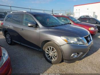  Salvage Nissan Pathfinder