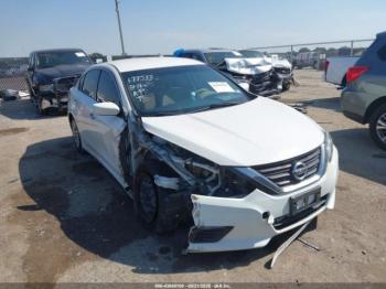  Salvage Nissan Altima