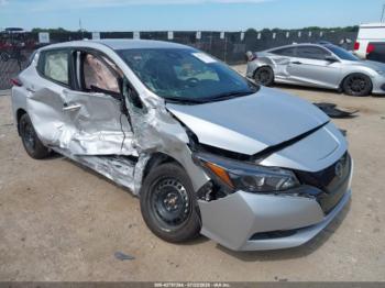  Salvage Nissan LEAF