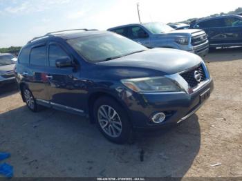  Salvage Nissan Pathfinder