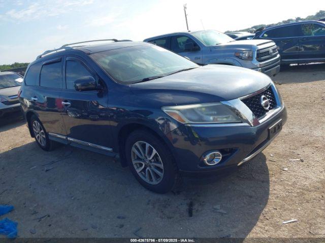  Salvage Nissan Pathfinder