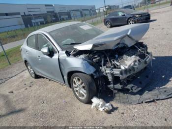  Salvage Toyota Yaris