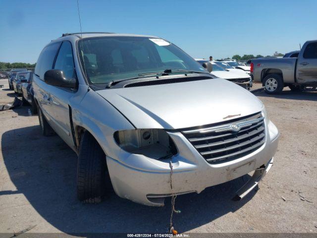  Salvage Chrysler Town & Country