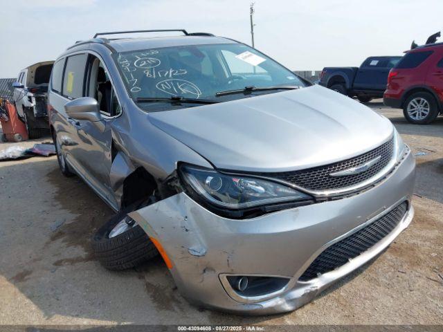  Salvage Chrysler Pacifica