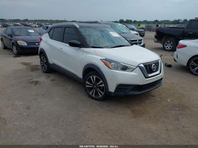  Salvage Nissan Kicks