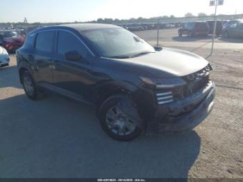  Salvage Nissan Kicks