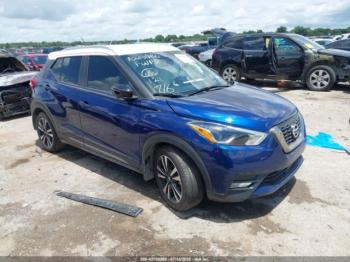  Salvage Nissan Kicks