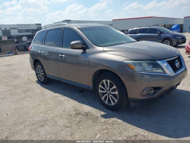  Salvage Nissan Pathfinder