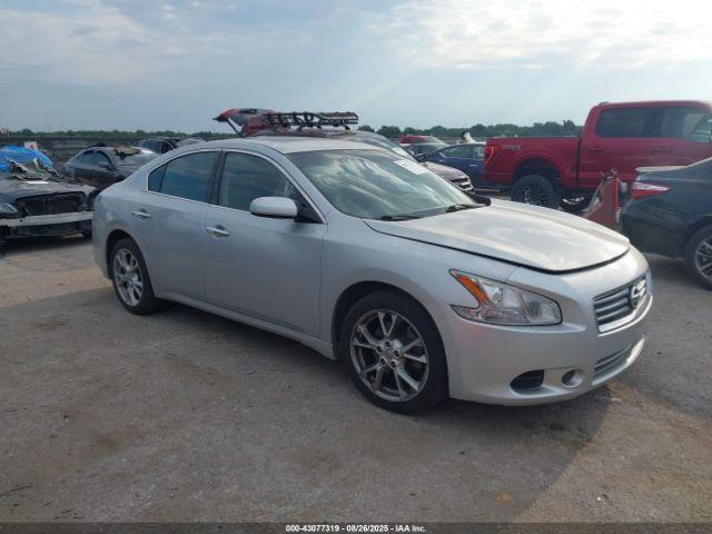  Salvage Nissan Maxima