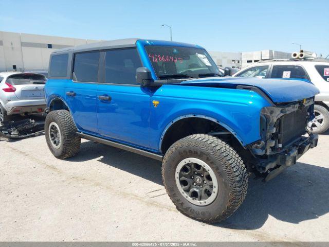  Salvage Ford Bronco