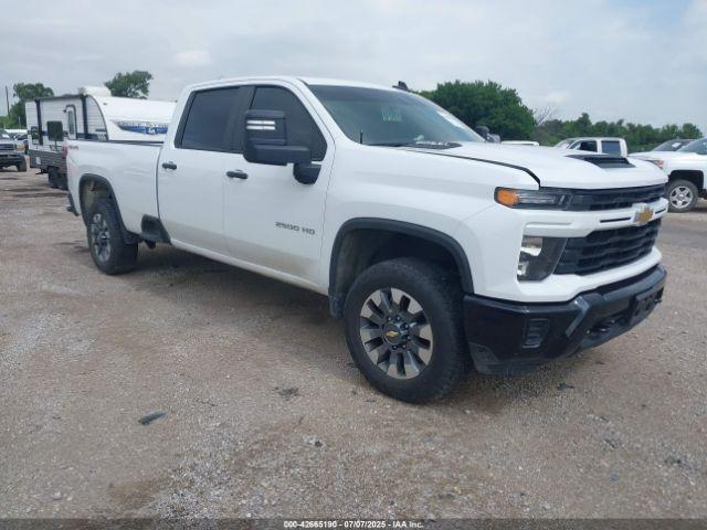  Salvage Chevrolet Silverado 2500