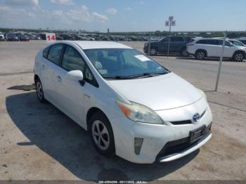  Salvage Toyota Prius