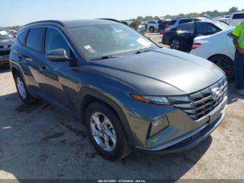  Salvage Hyundai TUCSON
