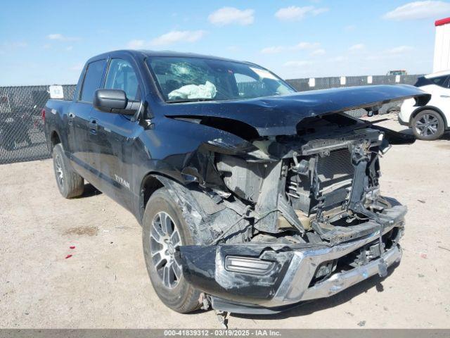  Salvage Nissan Titan