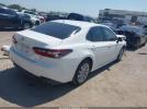 Toyota Camry Le Image 8