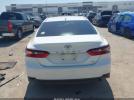 Toyota Camry Le Image 11