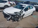 Toyota Camry Le Image 12