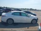 Toyota Camry Le Image 14