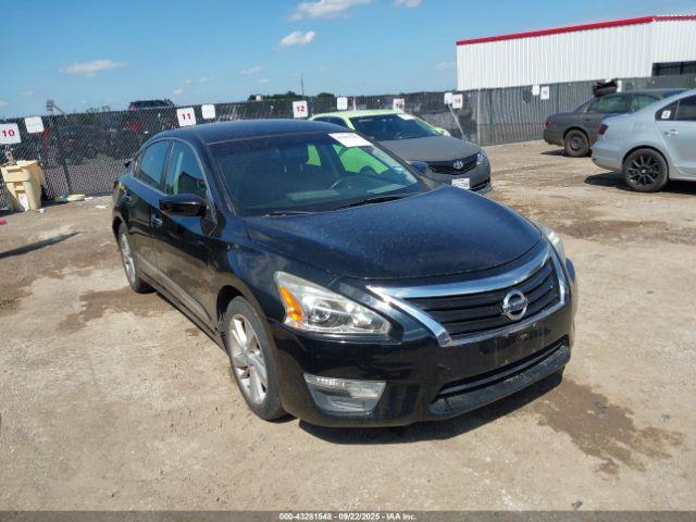  Salvage Nissan Altima