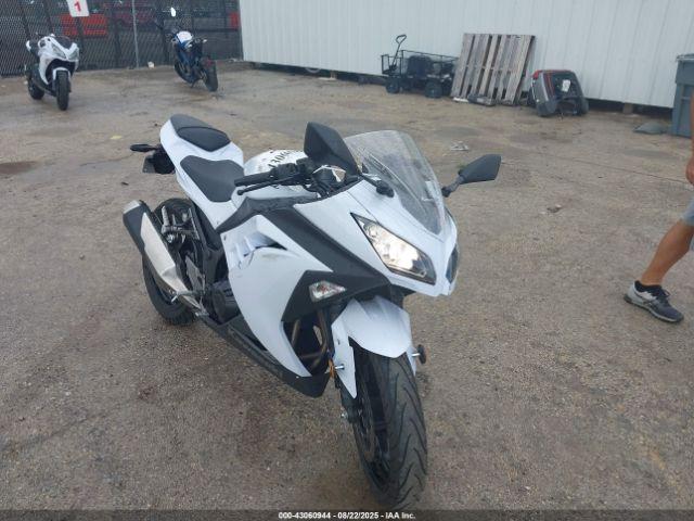  Salvage Kawasaki Ex300