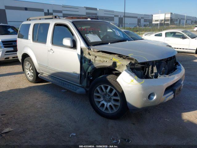  Salvage Nissan Pathfinder